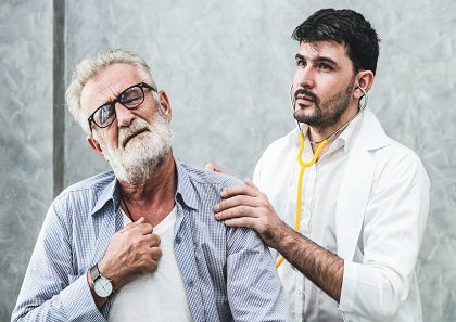 doctor with patient who has lung cancer